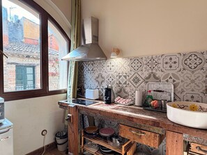 Kookgerei, borden en bestek