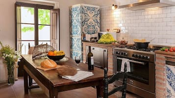 Kaffe-/temaskine, brødrister