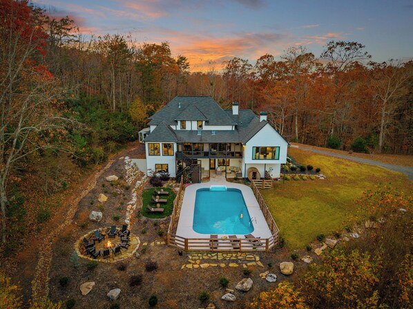Exterior - Dahlonega Golden Pool, Fire Pit & Guest House (Cleveland)