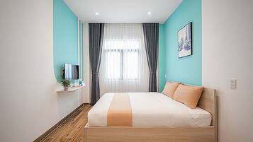 Basic Suite, Balcony, City View | Television