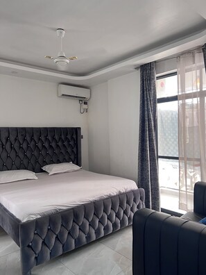 2 chambres, fer et planche à repasser, Wi-Fi, draps fournis