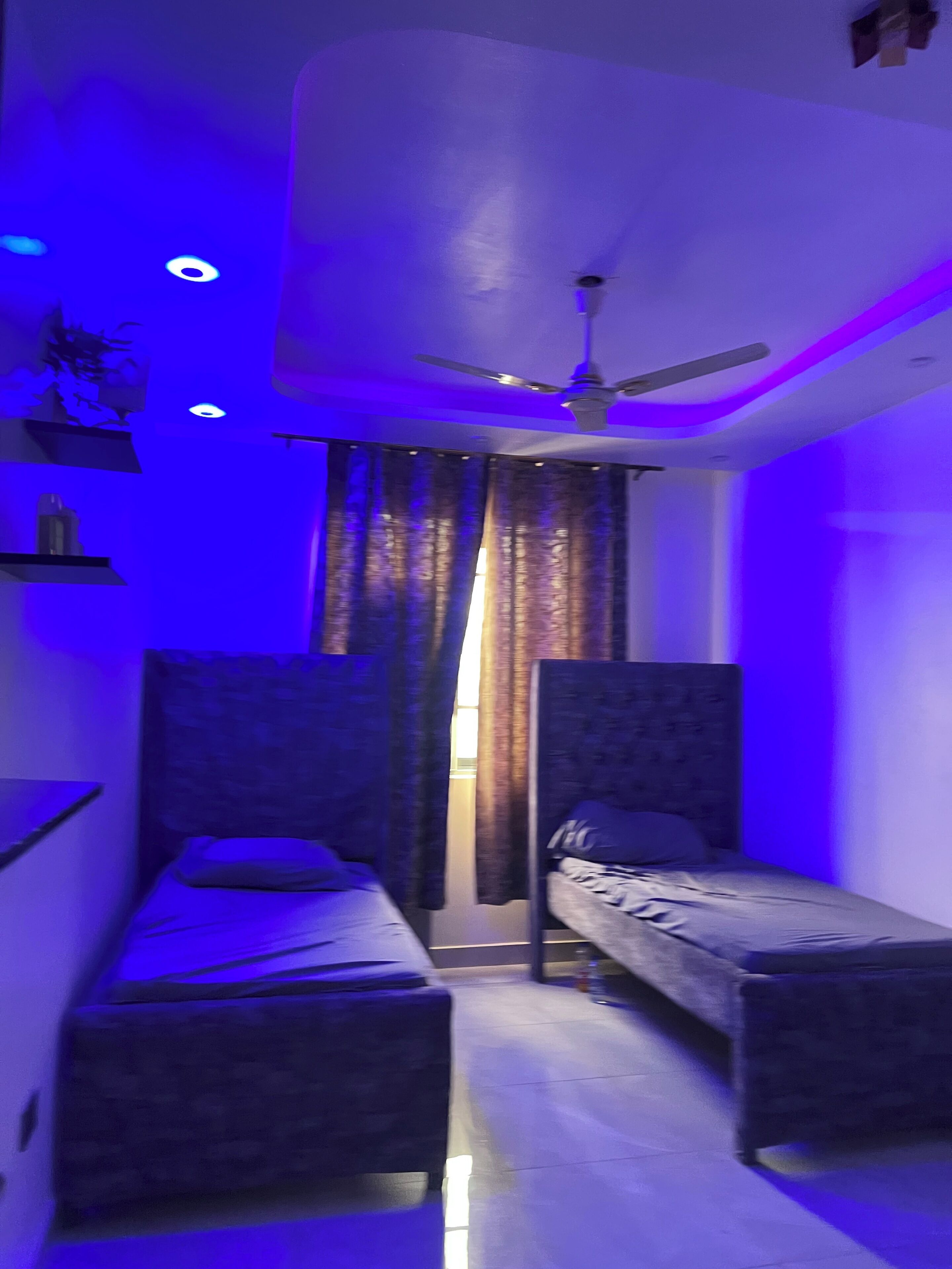 2 makuuhuonetta, silitysrauta/-lauta, Wi-Fi, vuodevaatteet