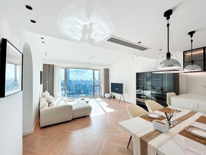Family Suite, 2 Bedrooms, City View | Living area