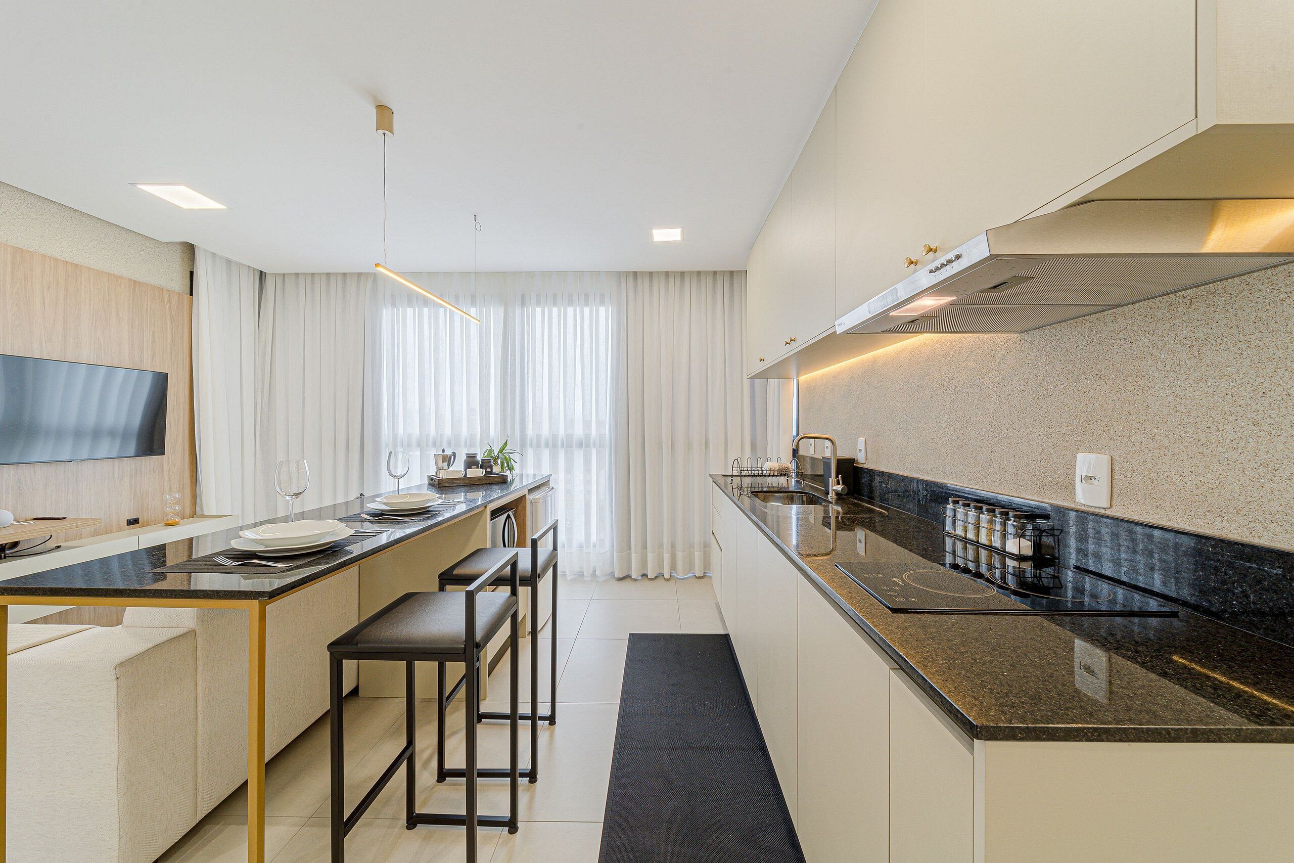 Apartamento | Cocina privada | Placa de cocina, tostadora, licuadora y congelador