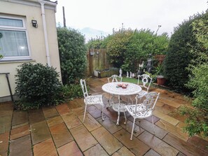 Outdoor dining - Sea Whispers (Marazion)