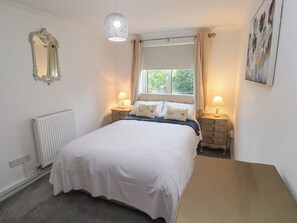 1 bedroom, individually decorated, individually furnished, free WiFi - Sea Whispers (Marazion)