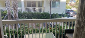 Property grounds - 2-bedroom condo in wonderful Isle of Palms with AC
Beach and Pier access (Isle of Palms)