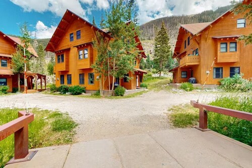 Bavarian Chalet - Ski-In Ski-Out Taos Ski Valley