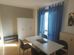 Dining - Wohlfühl Oase 2 Zimmer Apartment (Villach)