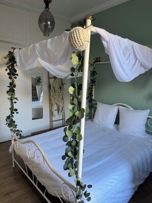 6 chambres, lit de bébé portatif, accès au Wi-Fi (inclus)