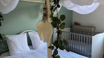 6 chambres, fer et planche à repasser, lit parapluie, Wi-Fi gratuit