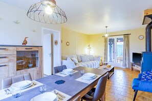 Dining - La Maison de Reta - Avec piscine privée (Rouffignac-Saint-Cernin-de-Reilhac)