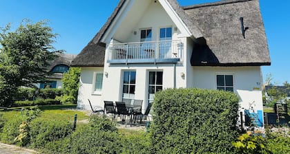 Quaint 4-bedroom villa in Glowe perfect for relaxing getaways