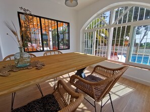 Dining - Villa 'Andalusian' with Sea View, Wi-Fi and Air Conditioning (Málaga)