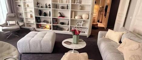 TV, fireplace, books, stereo