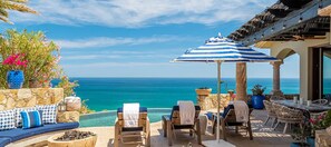 تناول الطعام بالخارج