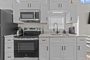 Private kitchen - Cozy Coastal Cottage #63 (North Myrtle Beach)