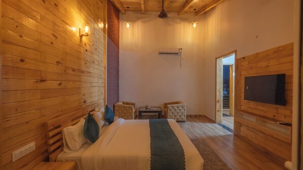 Double Room, Balcony, Resort View | Desk, free WiFi