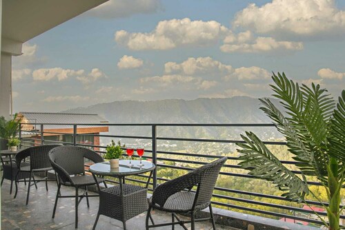 Serene 3-bedroom apartment with AC in charming Dharampur in floor 8
