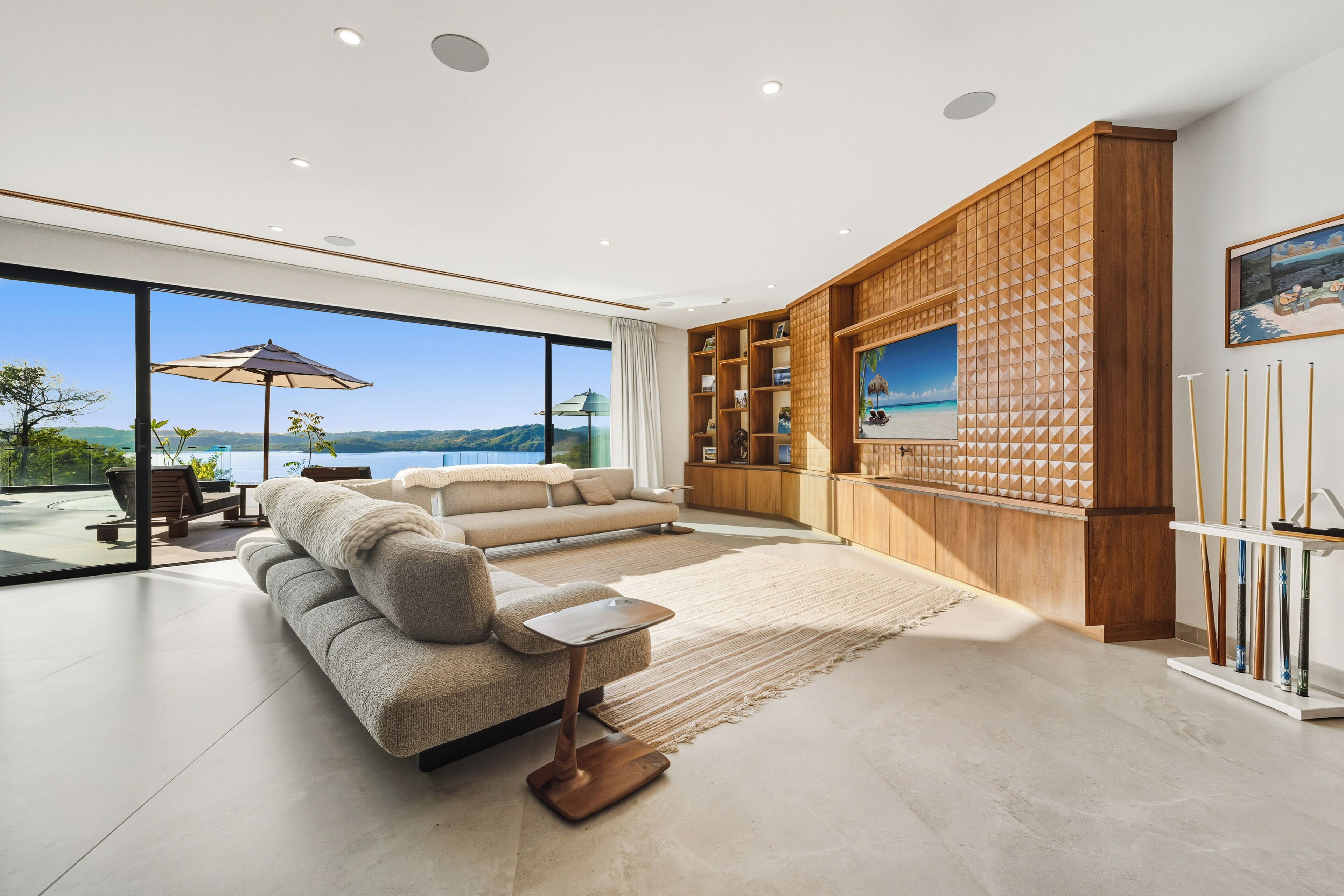 Smart TV, fireplace, video games, books