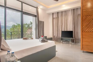 3 عدّة غرف نوم وواي فاي وملاءات أسرّة