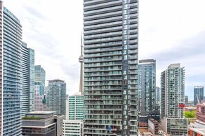 إطلالة على المدينة من المنشأة