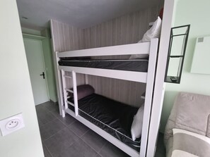1 bedroom
