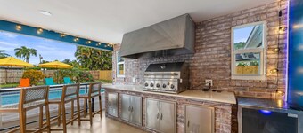 Spacious Outdoor Tikki + TV, Heated Pool & Game Room