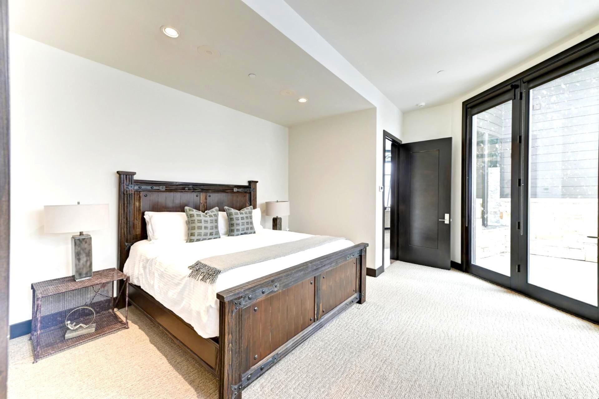 スタジオ (6 Bedrooms) | 6 室のベッドルーム、ノートパソコン用作業スペース、アイロン / アイロン台、ベビーベッド (無料)