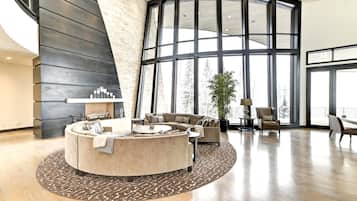 Studio (6 Bedrooms) | Living room | TV, fireplace, table football, ping pong