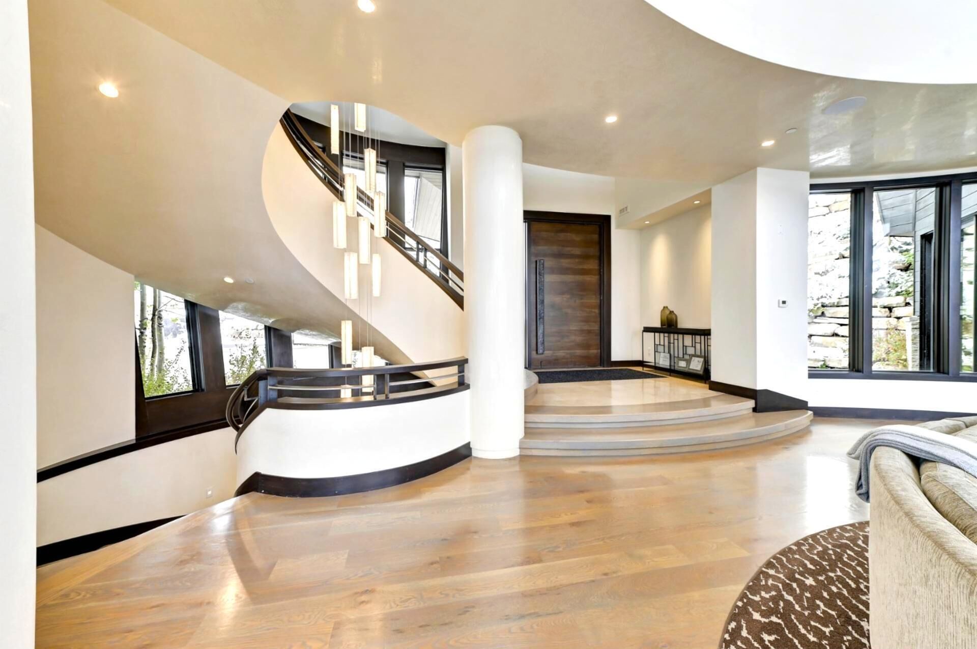 Studio (6 Bedrooms) | Property entrance