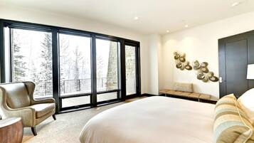 Studio (6 Bedrooms) | 6 bedrooms, laptop workspace, iron/ironing board, free cribs/infant beds