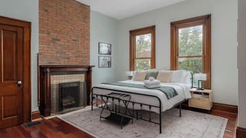 4 bedrooms, iron/ironing board, travel crib, free WiFi