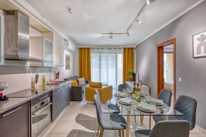 Fridge, oven, coffee/tea maker, electric kettle - Spacious 2 bedroom apartment in Spinola Bay CGRE1-1 (St Julian's)