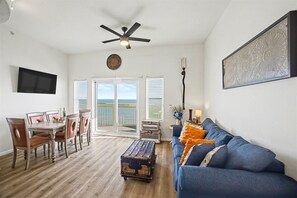 TV - Pool Access, Walk to Beach: Galveston Condo! (Galveston)
