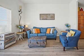 TV - Pool Access, Walk to Beach: Galveston Condo! (Galveston)