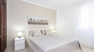 1 habitación, tabla de planchar con plancha, wifi y ropa de cama