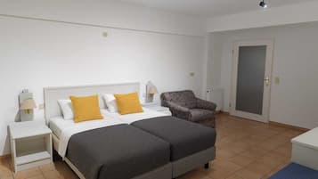 Desk, laptop workspace, free WiFi