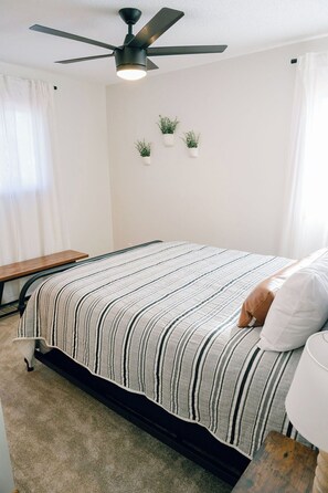 Iron/ironing board, free WiFi, bed sheets