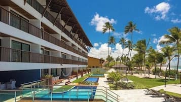 Apartment | Pool | Outdoor pool