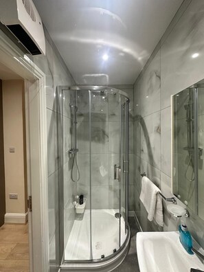 Unclassified image, 5 of 6, button - New Cozy Modern Studios - Sleeps 1 in Bolton (Greater Manchester)
