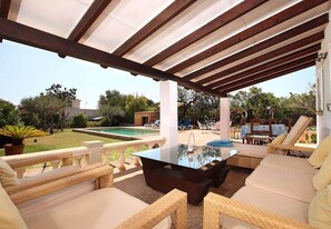 Outdoor dining - Villa Taulada (Pollença)