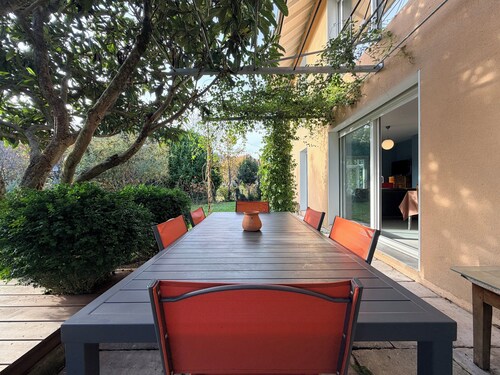 Spacieux T3 rez-de-jardin entre lac et ville