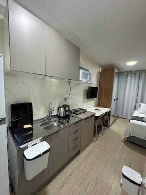 Basic Apartment | Private kitchen