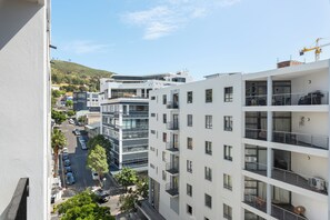 Exterior - The York | Designer CBD Apartment (Cape Town)