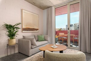 TV - Coastal Studio in the Heart of Sea Point | Pool (Cape Town)
