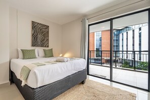 Iron/ironing board, Internet, bed sheets - Chic Umhlanga Escape | Top-Floor 2BR with Views (Umhlanga)