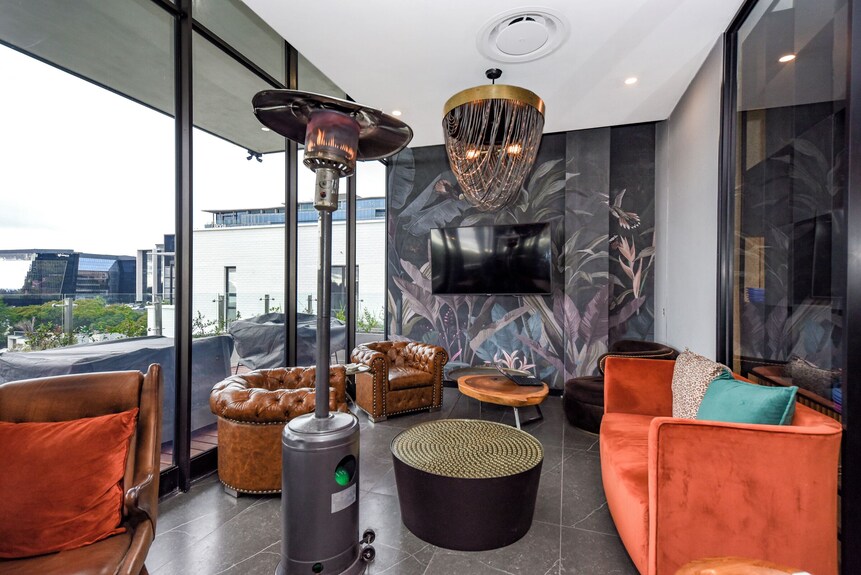 One Rosebank | Hotel-style Retreat With Balcony - Johannesburg