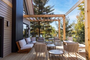 Terrace/patio - Tranquil Waters at Dimensions | Cabin Two | Meals Included (Algonquin Highlands)