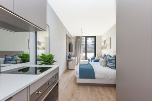 In-room safe, iron/ironing board, Internet, bed sheets - The Velvet Touch | One Rosebank Studio (Johannesburg)